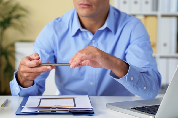 کارمزد خدمات بانکی ۱۴۰۴ 4 کارمزدهای بانکی